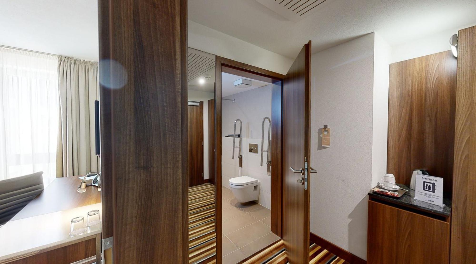 Business Hotel Astrum Laus Levice Buitenkant foto